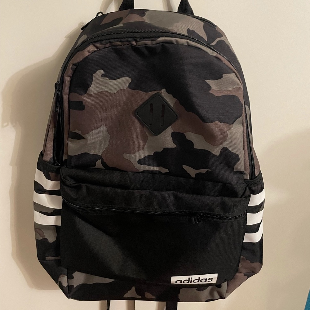 Adidas back pack looks new but used